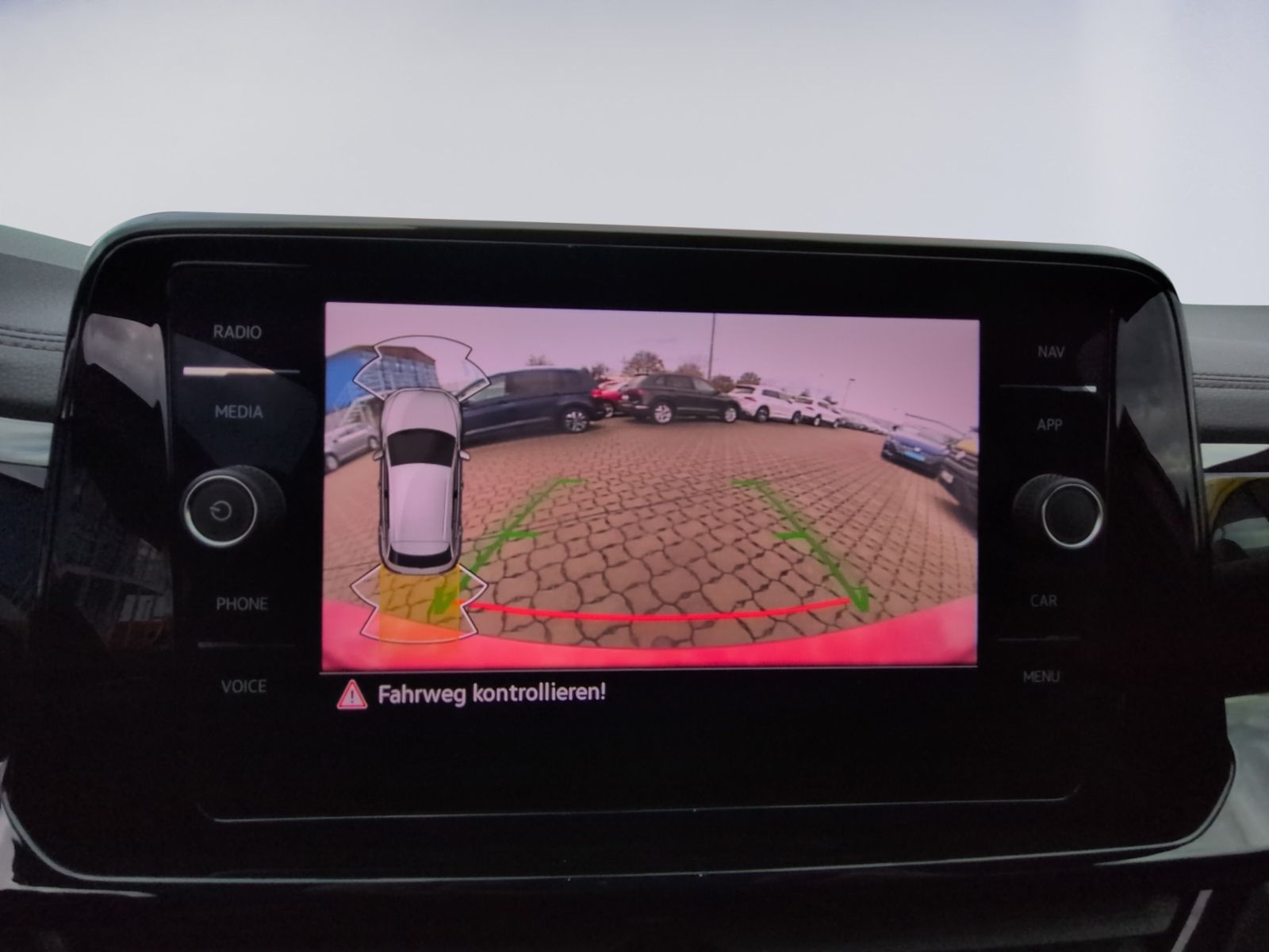 T-Roc R AHK+BlackStyle+Estoril+