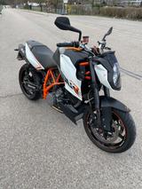 KTM 990 Super Duke R - KTM 990 SUPER DUKE