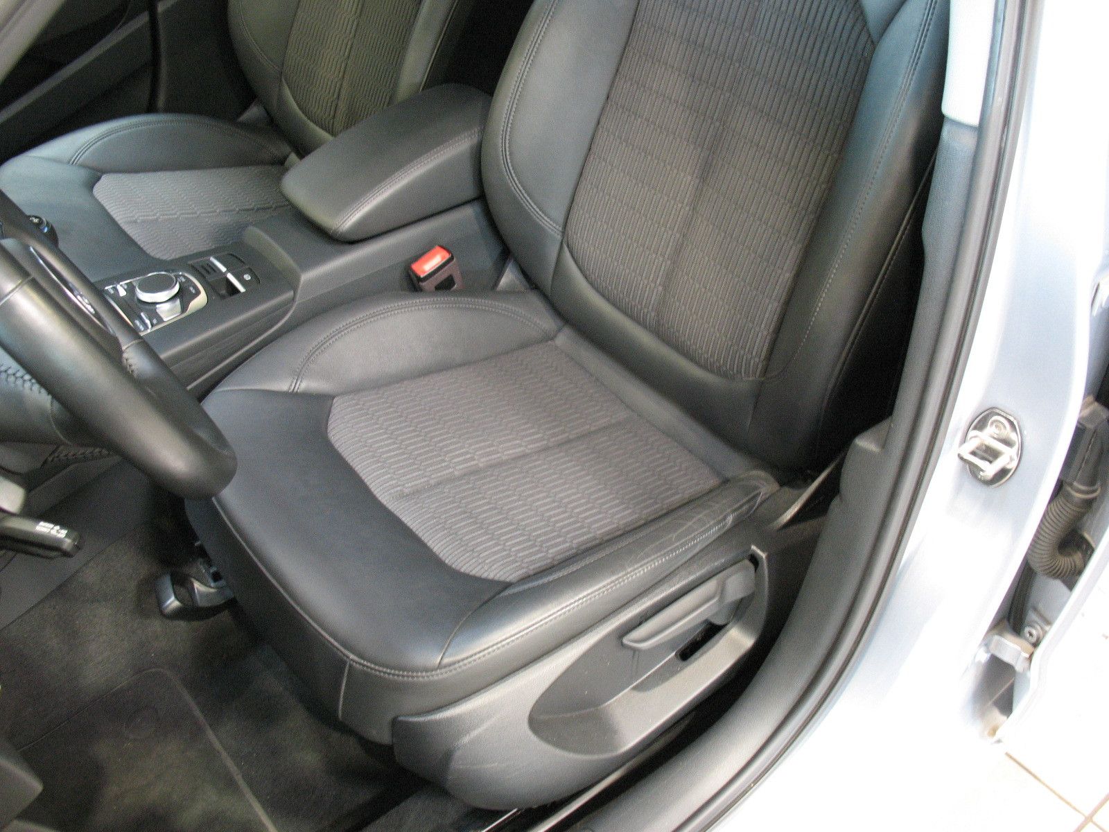 Audi A3 30 TDI Sportback design *LED*NAVI*KLIMA* foto 10