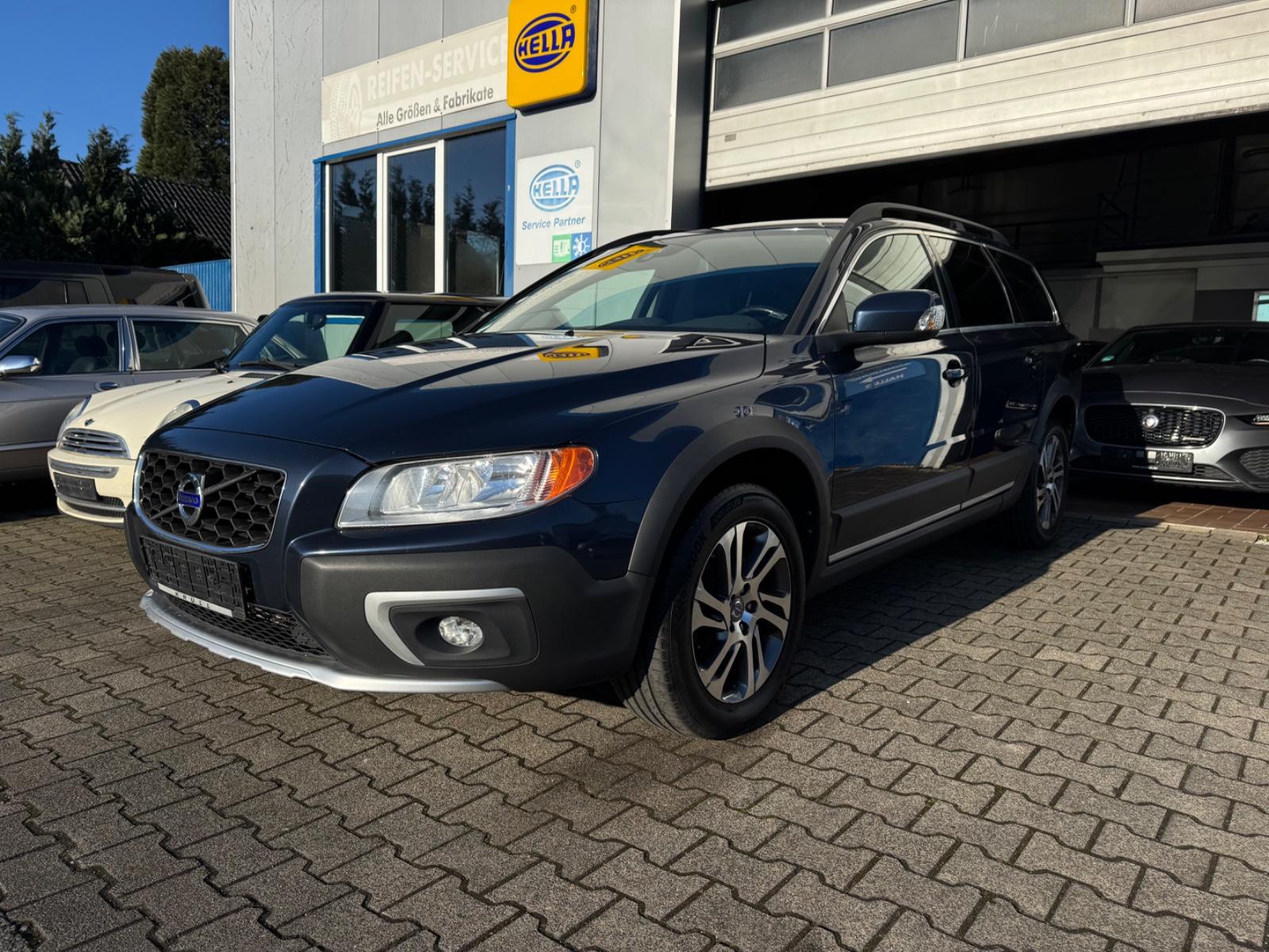 Volvo XC 70 Momentum 2WD*FACE LIFT*NAVI*LEDER*