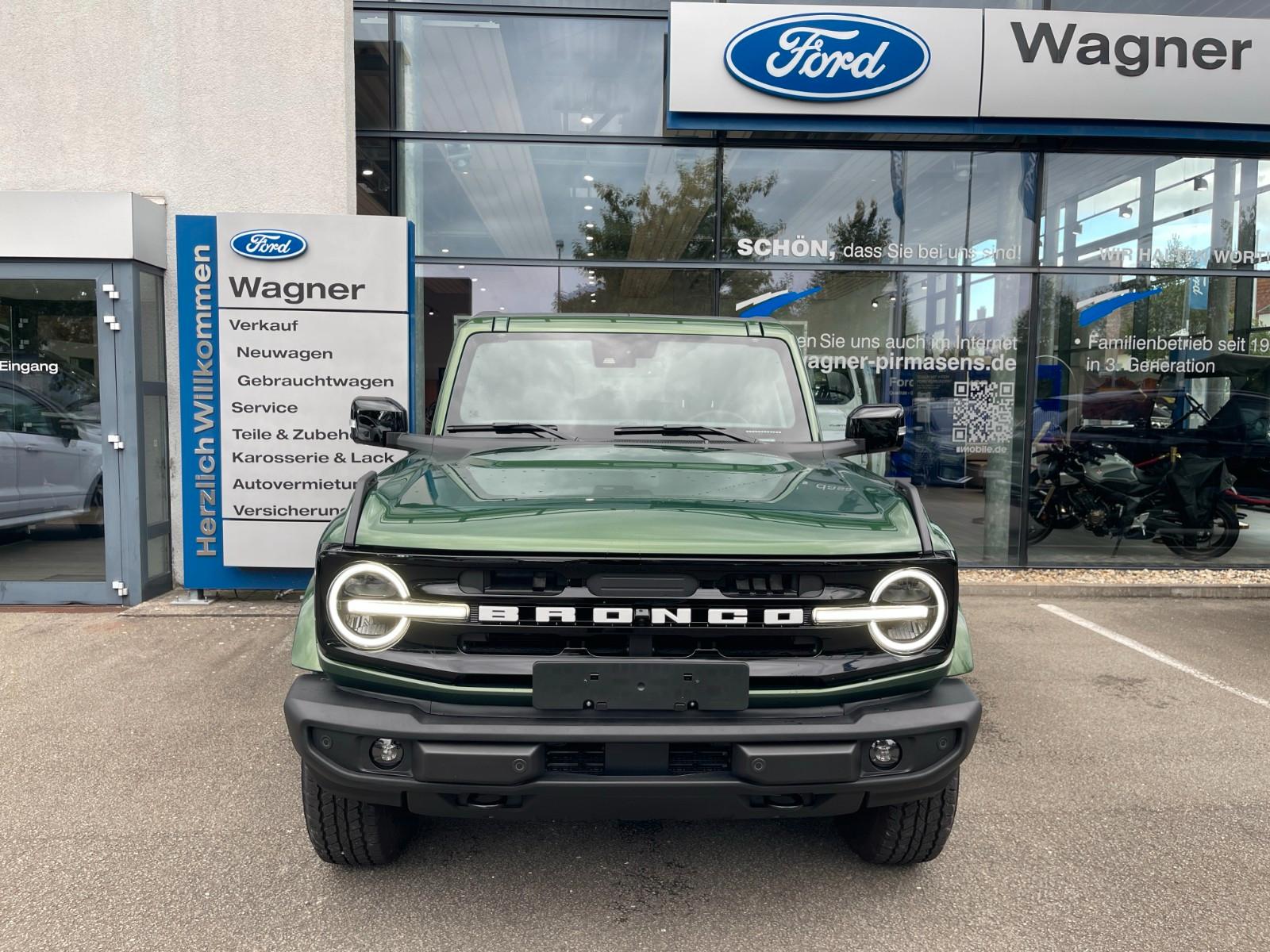 Ford Bronco Outer Banks 4x4