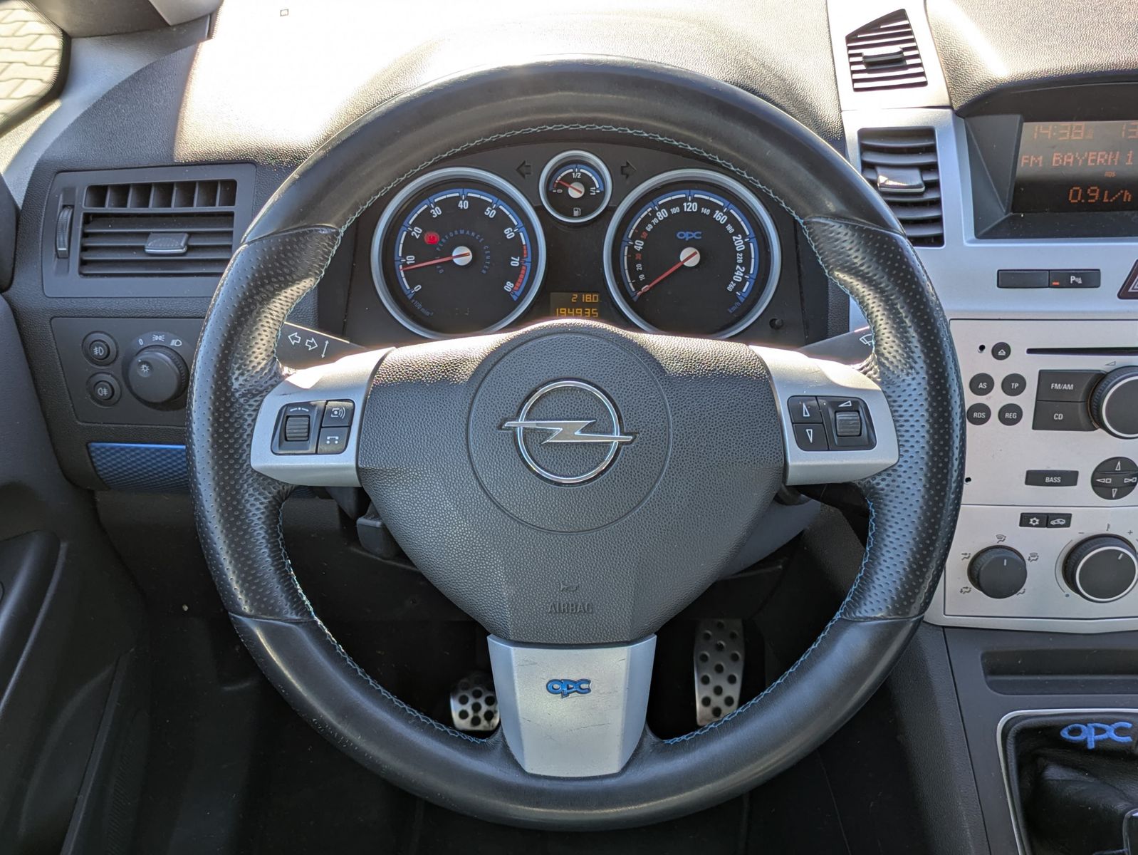 Fahrzeugabbildung Opel Zafira OPC 241PS 7-SITZER*TEMP*Recaro*PDC*IDS