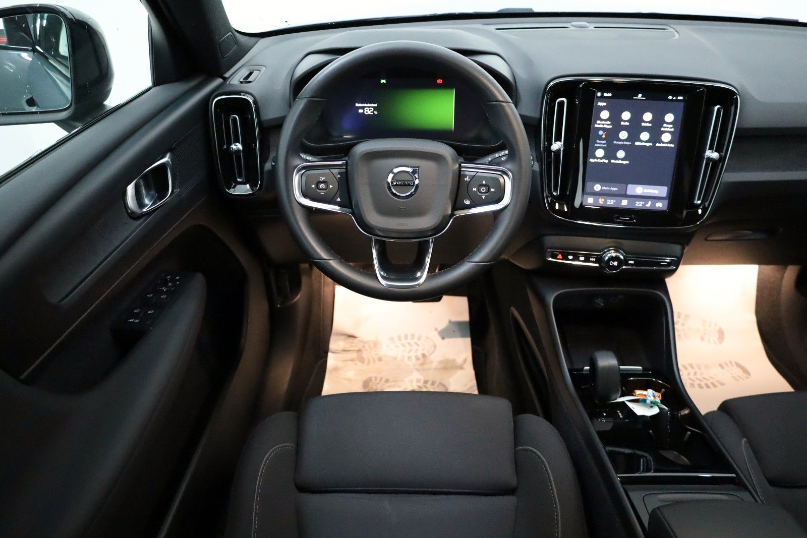 Fahrzeugabbildung Volvo XC40 Plus Recharge Navi,SH,StandHZ,Kamera,ACC