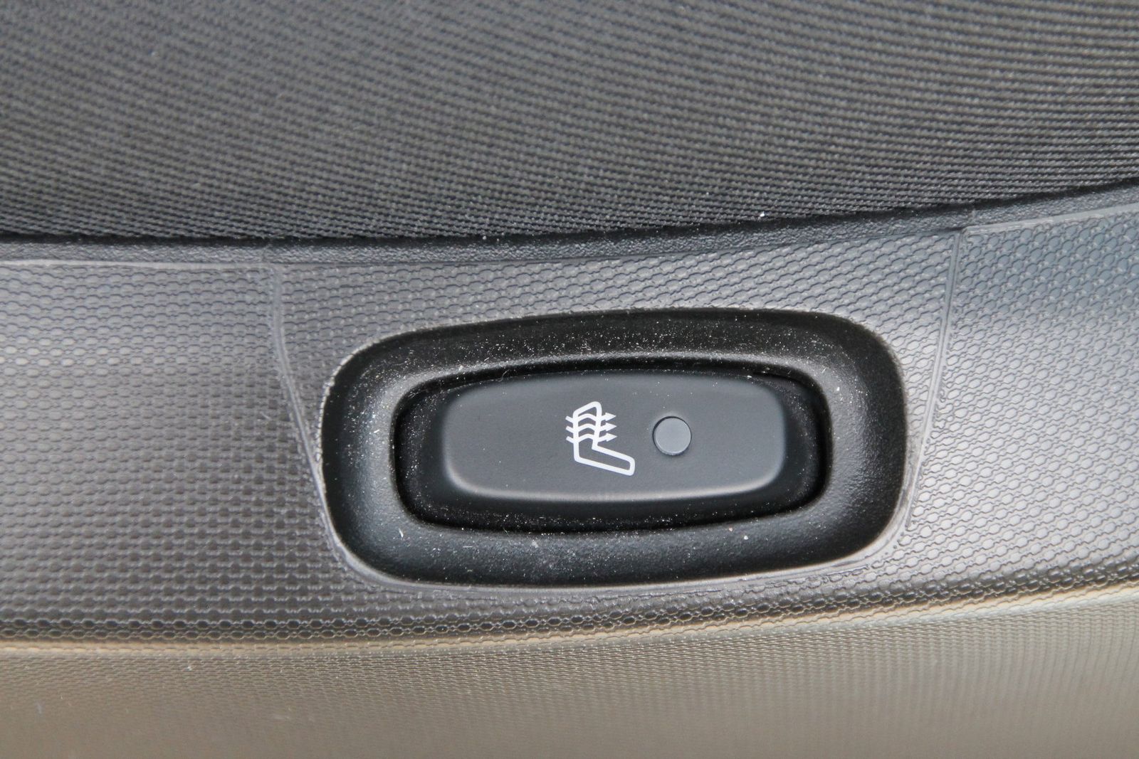 Fahrzeugabbildung Renault Twingo E-TECH elektrisch Techno