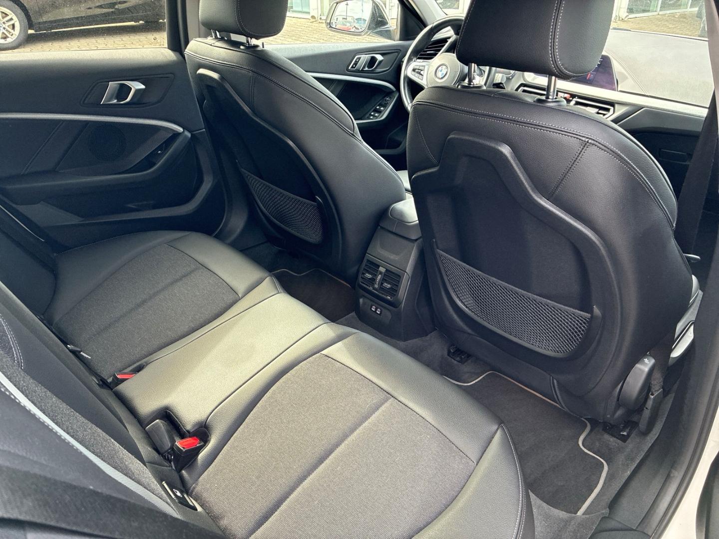 BMW 118 i 5-Türer SPORTLINE LED LC PLUS 19 ZOLL M-LE, миниатюра 10
