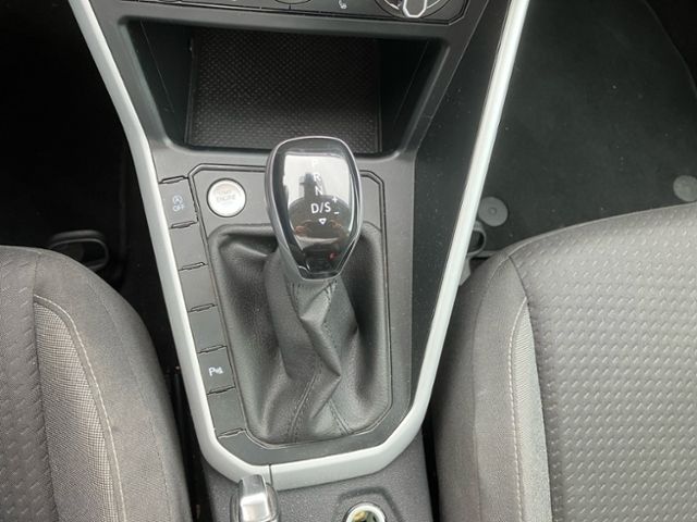 Fahrzeugabbildung Volkswagen Polo 1.0 TSI OPF 70 kW 7-Gang-DSG Life NAVI SHZ