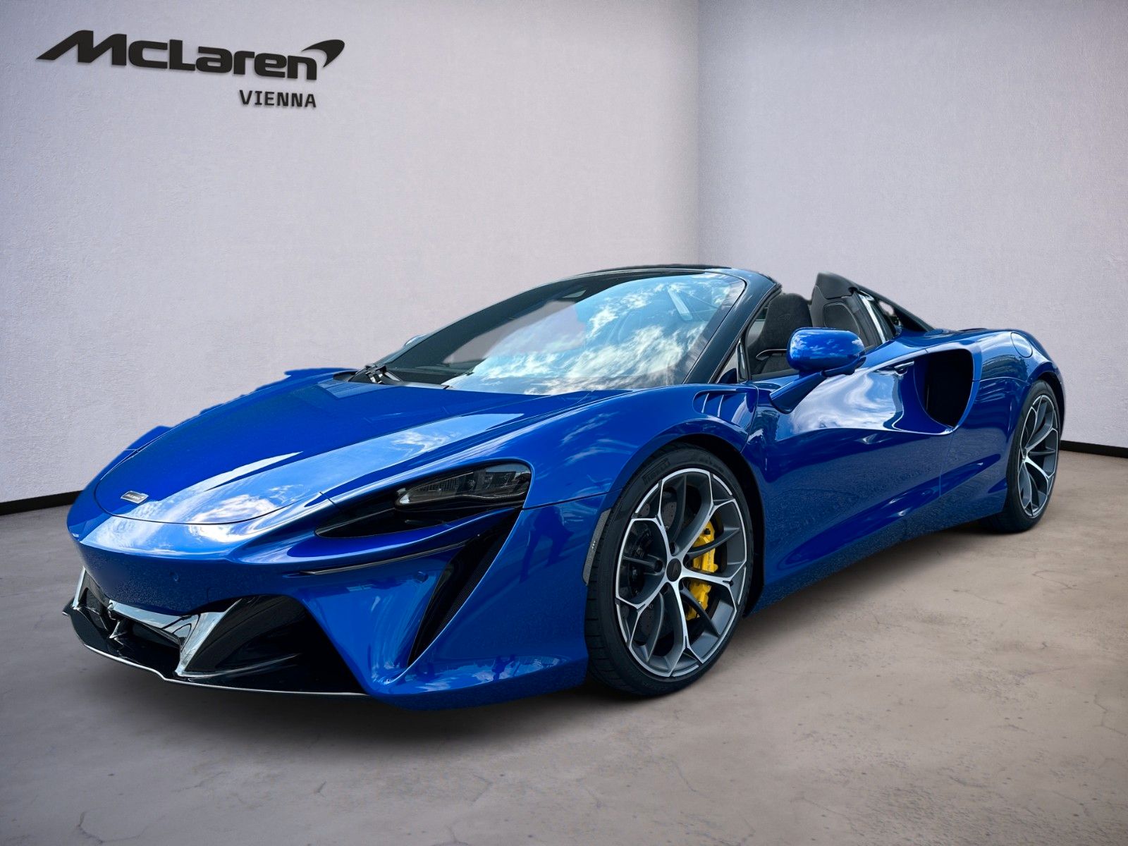McLaren Artura Spider / Aurora Blue / Comfort Seats