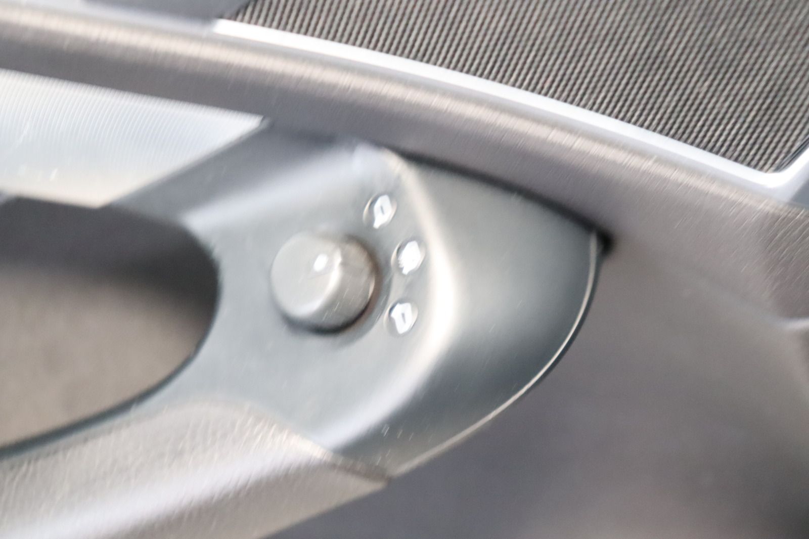 Fahrzeugabbildung Audi A6 2.0 TDI multitronic Avant * Xenon * AHK * PDC