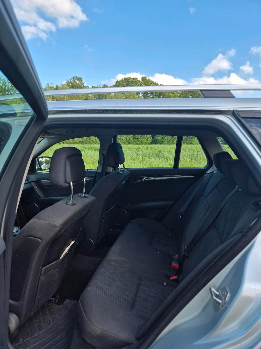 Mercedes-Benz C220 2008 — photo 13