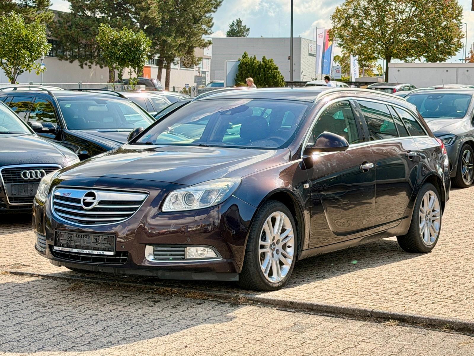 Opel Insignia 2011 — interior