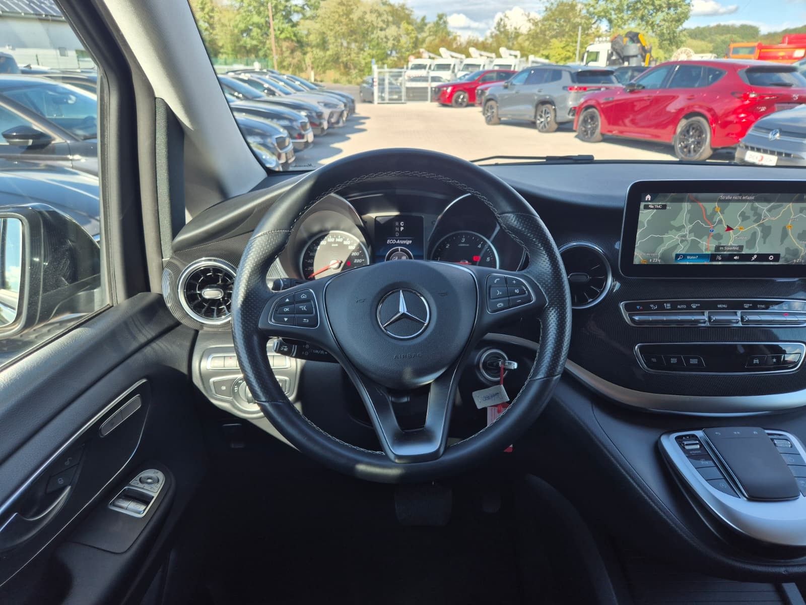 Fahrzeugabbildung Mercedes-Benz V 250 d EDITION 4MATIC lang LED*DISTRON.*MBUX10"