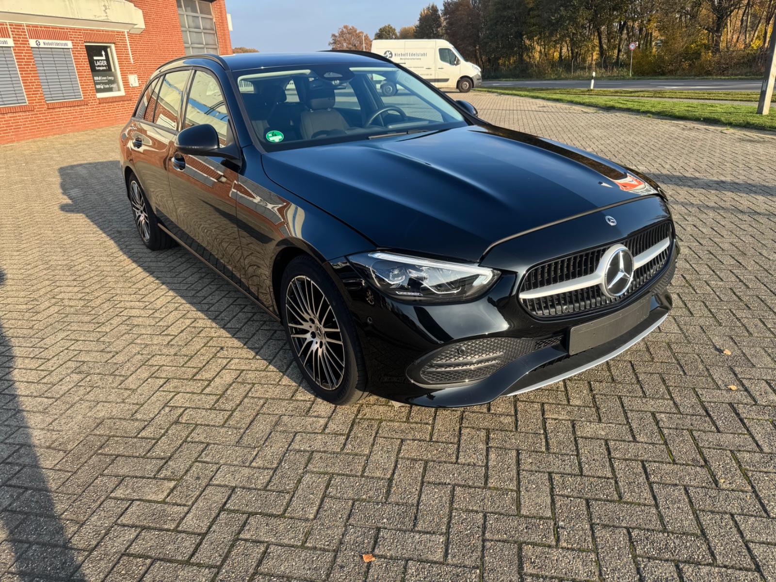 Mercedes-Benz C 180  T-Modell  23.000 KM