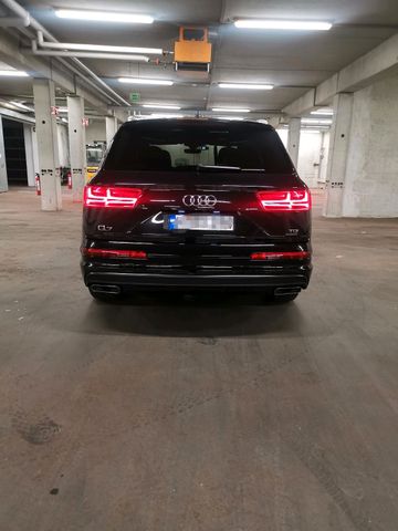 Audi Q7 3.0 TDI S-Line Standheizung HeadUp...