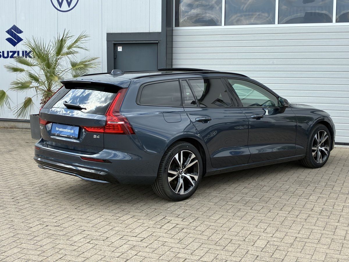 Volvo V60 B4 Plus Dark PANO HUD MEMORY foto 4