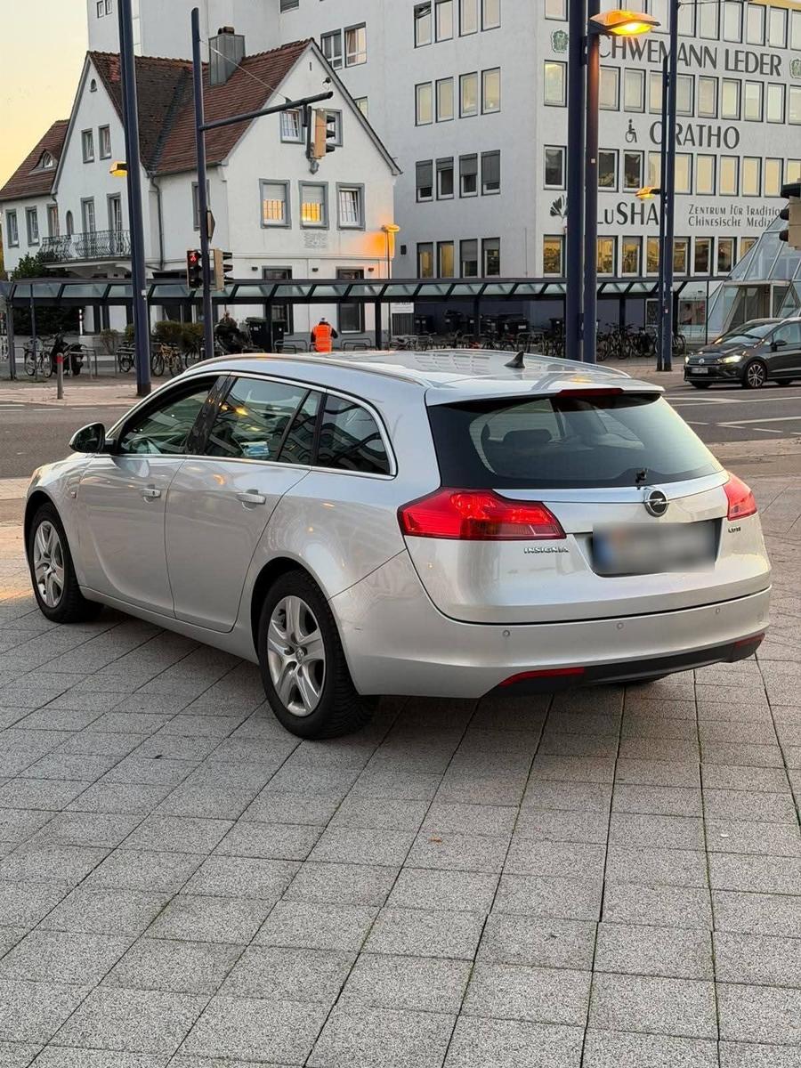 Opel Insignia 2013 — interior