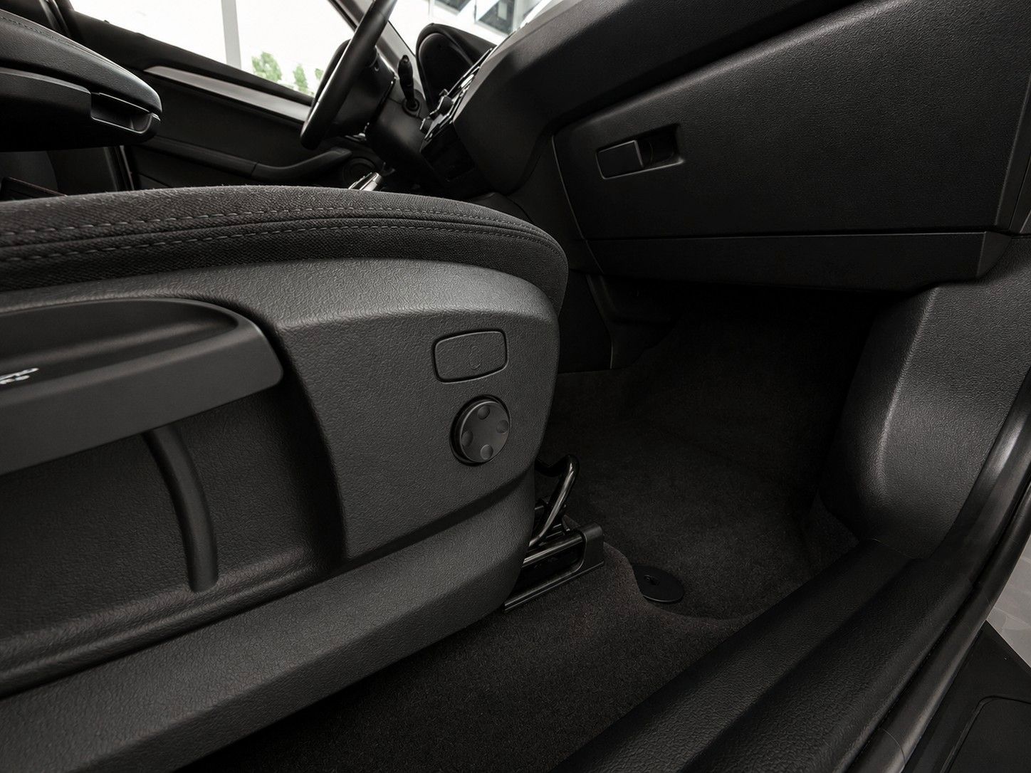 BMW X1 sDrive 18 d AUT. NAVI SITZH. 1.Hd SCHECKH.BMW foto 23