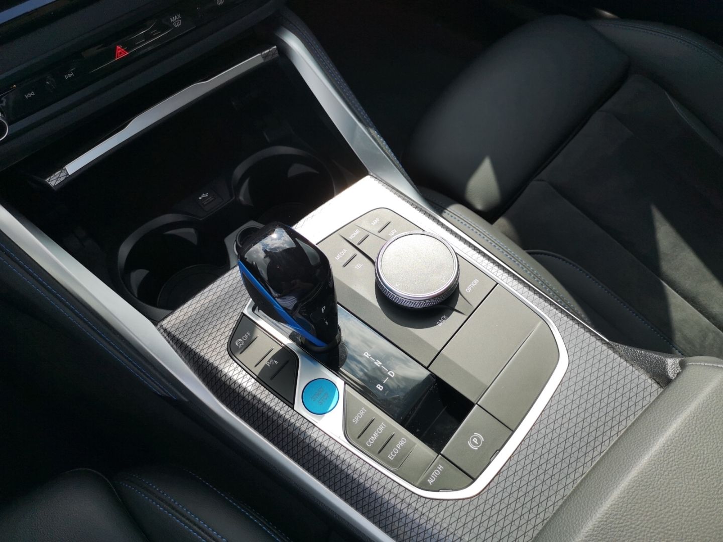 BMW i4 eDrive 40 M Sport LASER KLIMAAUTO NAVI SHZ foto 23