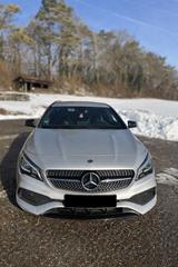 Mercedes-Benz CLA 200 d AMG line Night-Paket LED Kamera - Mercedes-Benz CLA-Klasse mit Diesel-Antrieb: Coupe