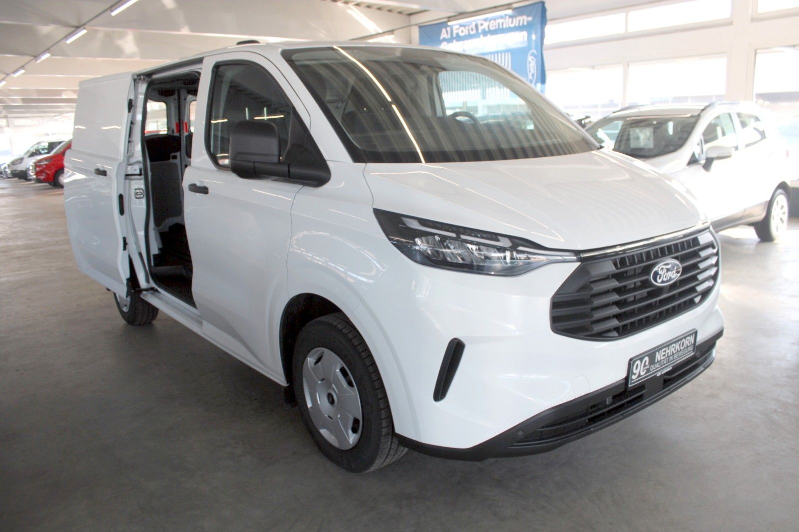 Fahrzeugabbildung Ford Transit Custom L1 TREND AWD Automatik Kasten