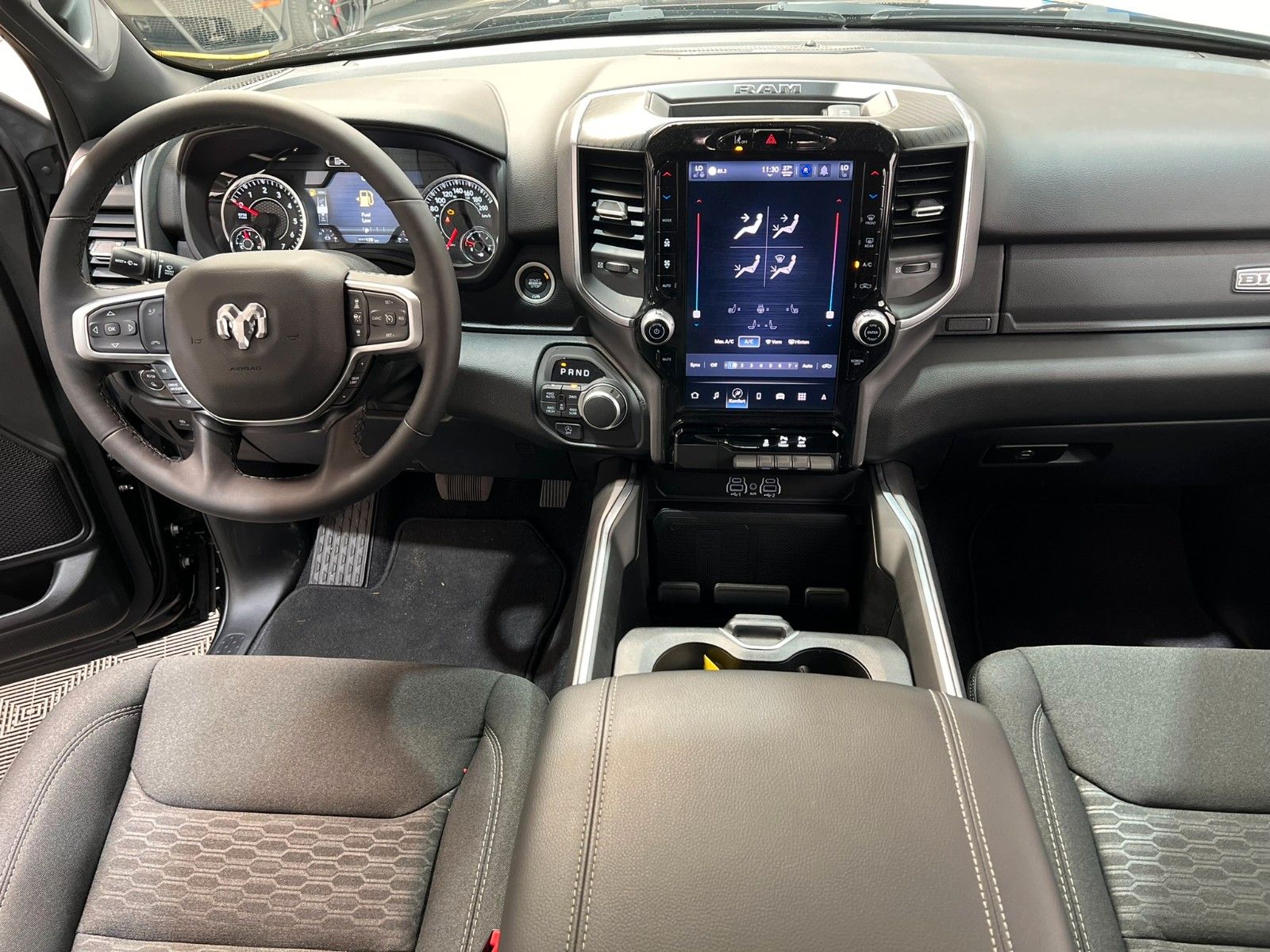 Fahrzeugabbildung Dodge RAM 1500 Big Horn 3.0L *Projekt M Wohnkabine*