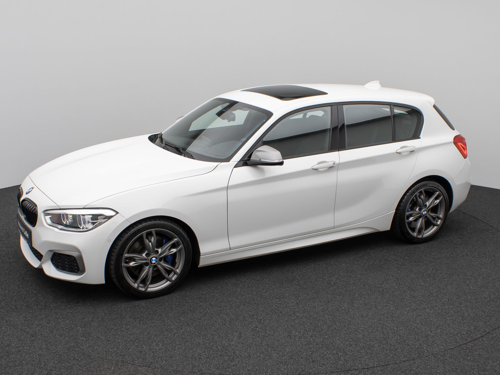 Fahrzeugabbildung BMW M135i xD Parkassist Glasdach H/K NaviPr Komfort