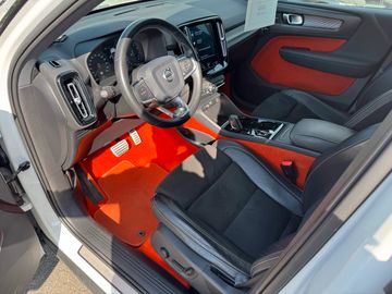 Volvo XC40 - 10
