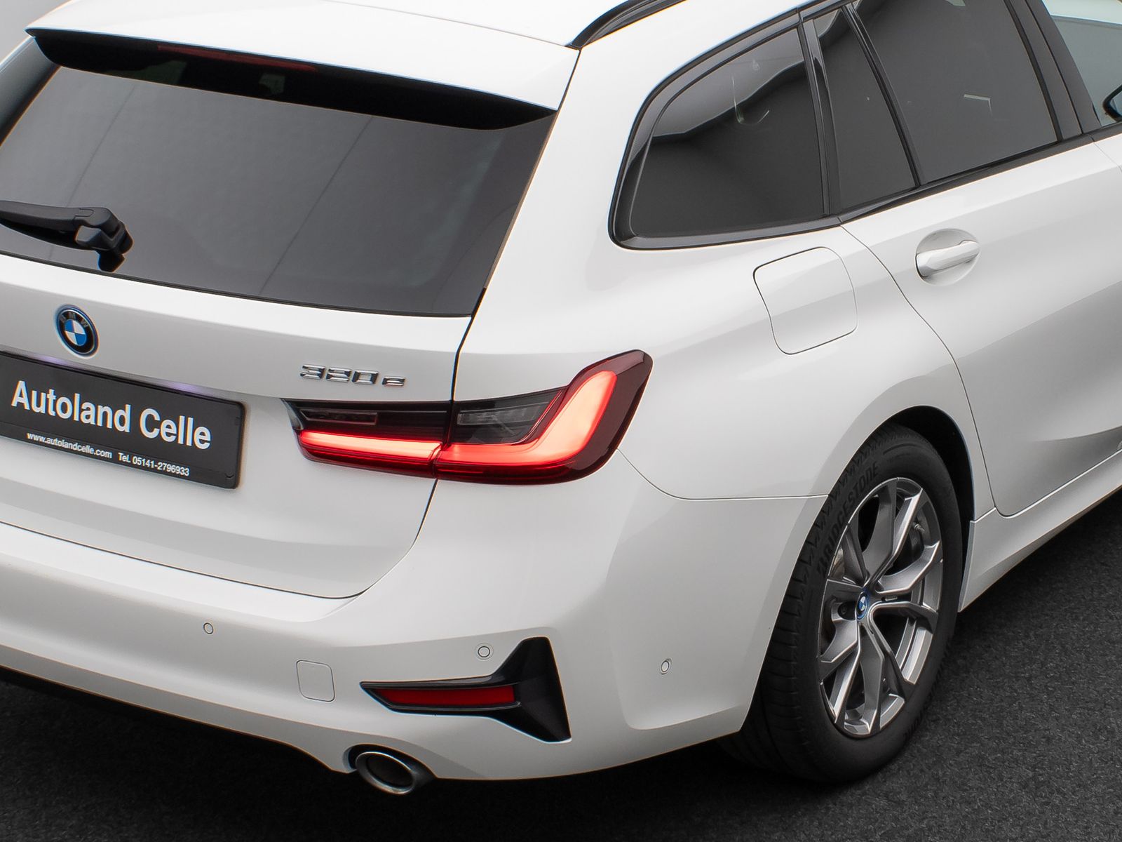 Fahrzeugabbildung BMW 320e  Sport Line DAB HiFi CockPitPro PDC Alarm