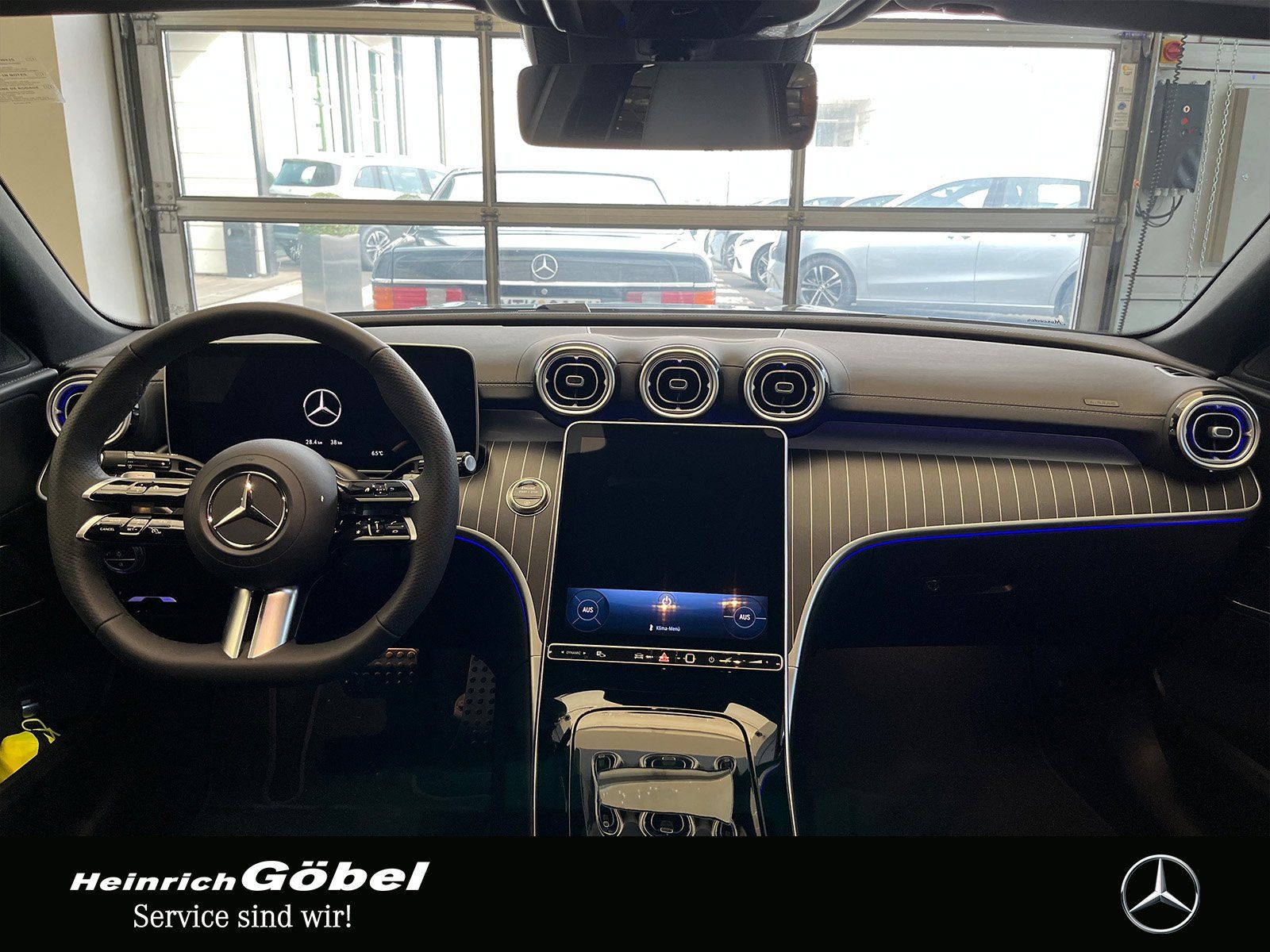 Fahrzeugabbildung Mercedes-Benz C 220 d AMG+DIGITAL.L+AHK+NIGHT+360°+MEMORY+SMI