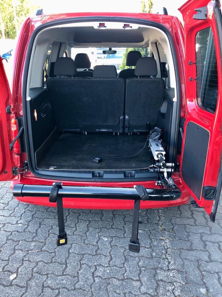 Volkswagen Caddy 1.4 TSI DSG Comfortline Rollstuhl Lifter