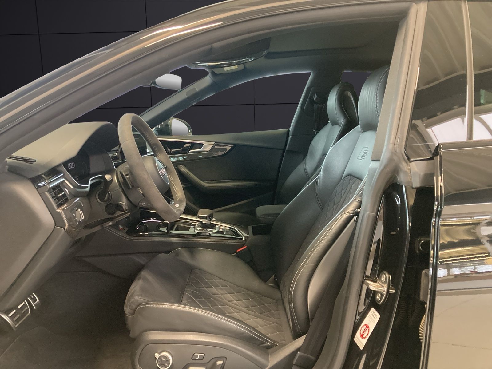 Fahrzeugabbildung Audi S5 Sportback TDI quattro STH Matrix Navi Pano AV