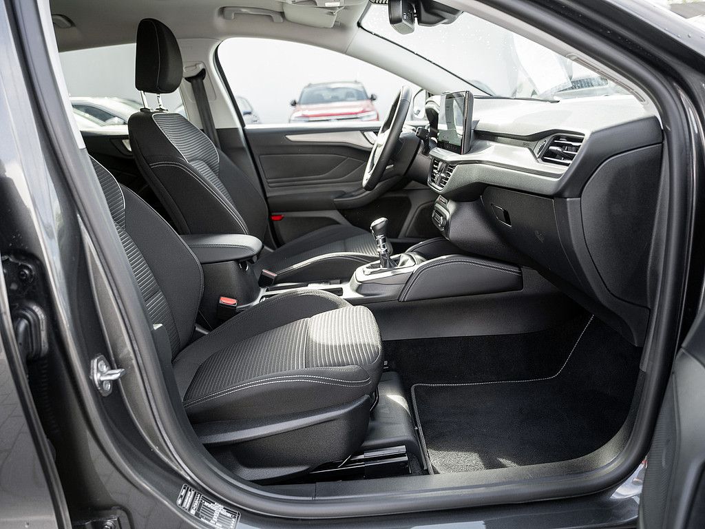 Ford Focus Turnier 1.0 EcoBoost Titanium KAM LED ACC imagem 2