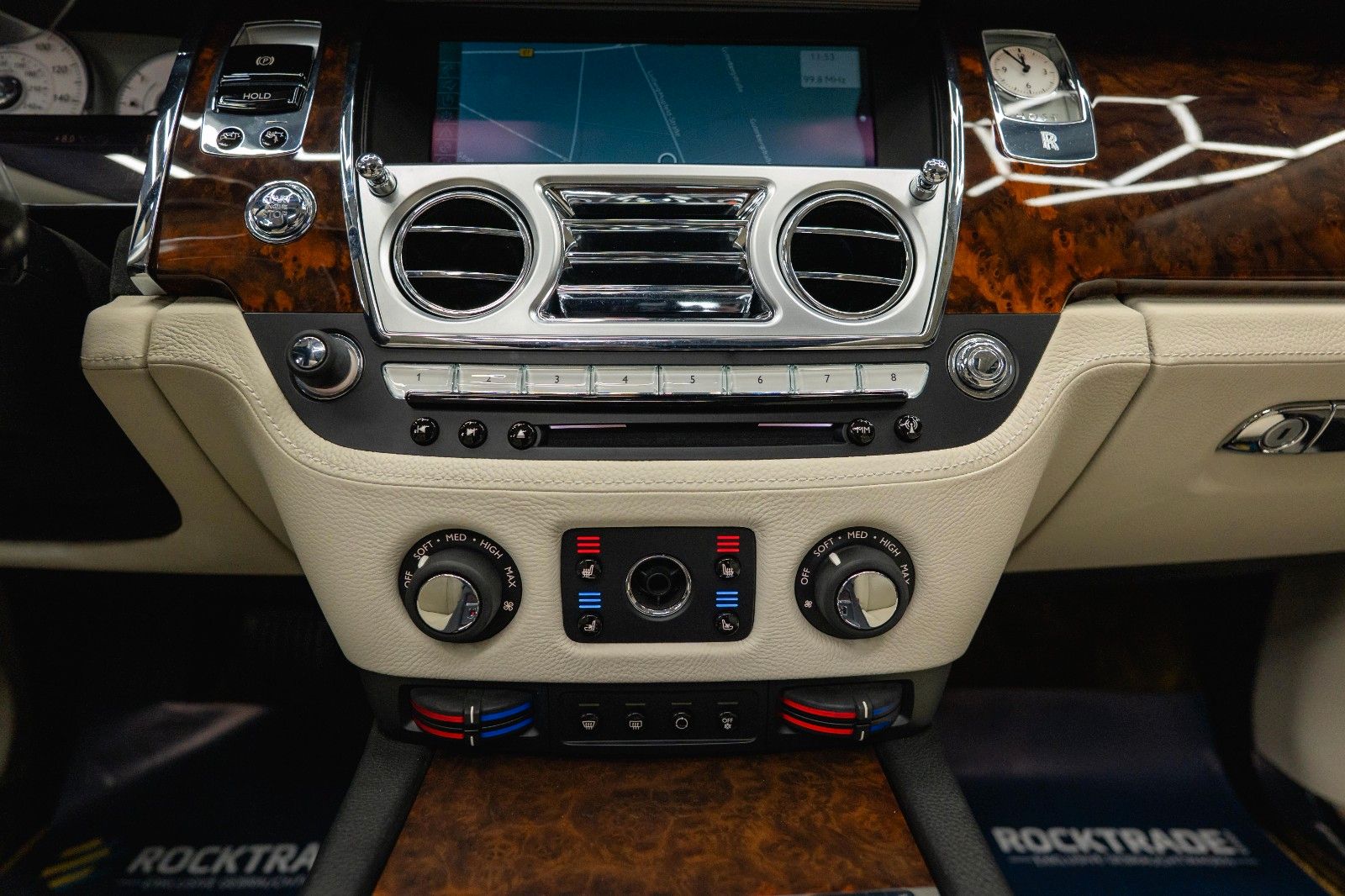 Fahrzeugabbildung Rolls-Royce Ghost V12 Full Service *Panorama*TV*360*HU*19%*