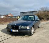 BMW E36 220i