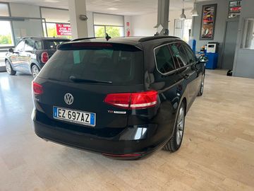 Volkswagen Passat - 5