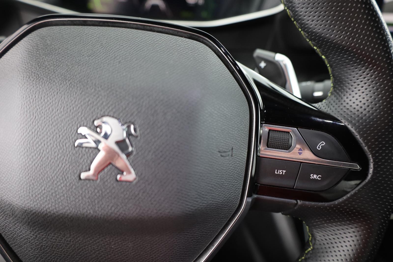 Peugeot 2008 GT PureTech 130 Aut. LED Navi Kamera