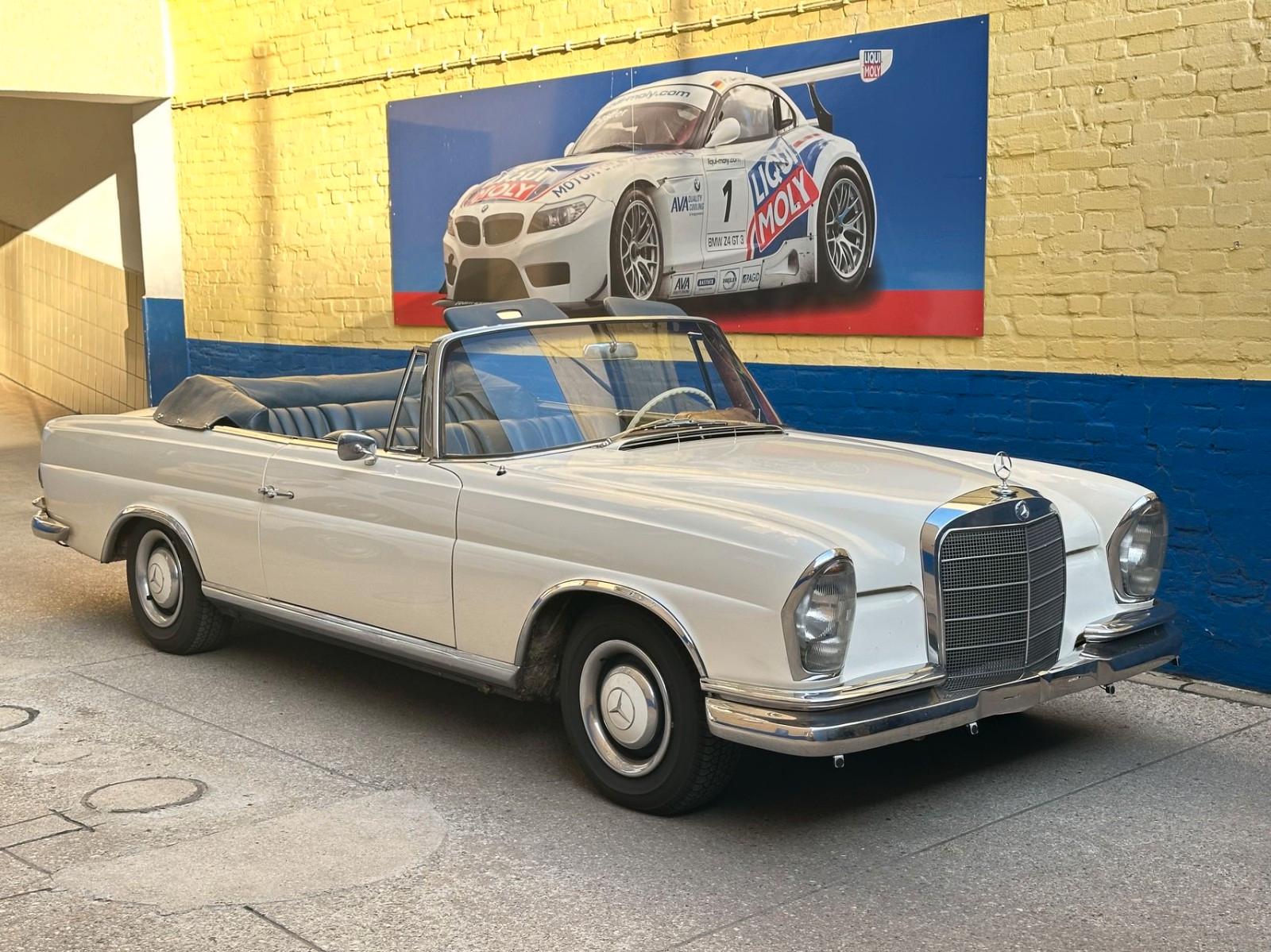 Mercedes-Benz 220SE/b Cabrio