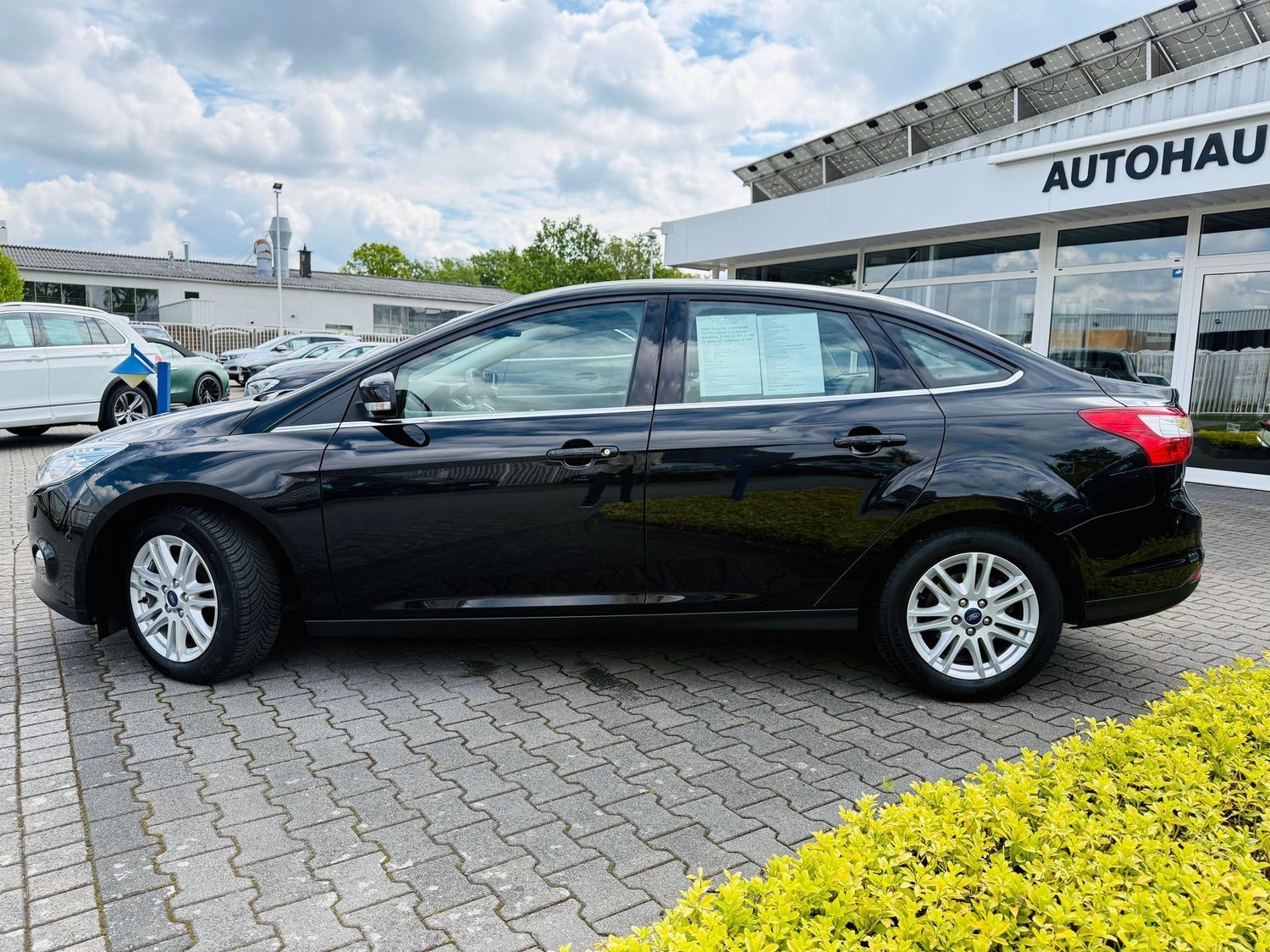 Fahrzeugabbildung Ford Focus 2,0 TDCi, TITANIUM, Automatik, Klima, PTS,