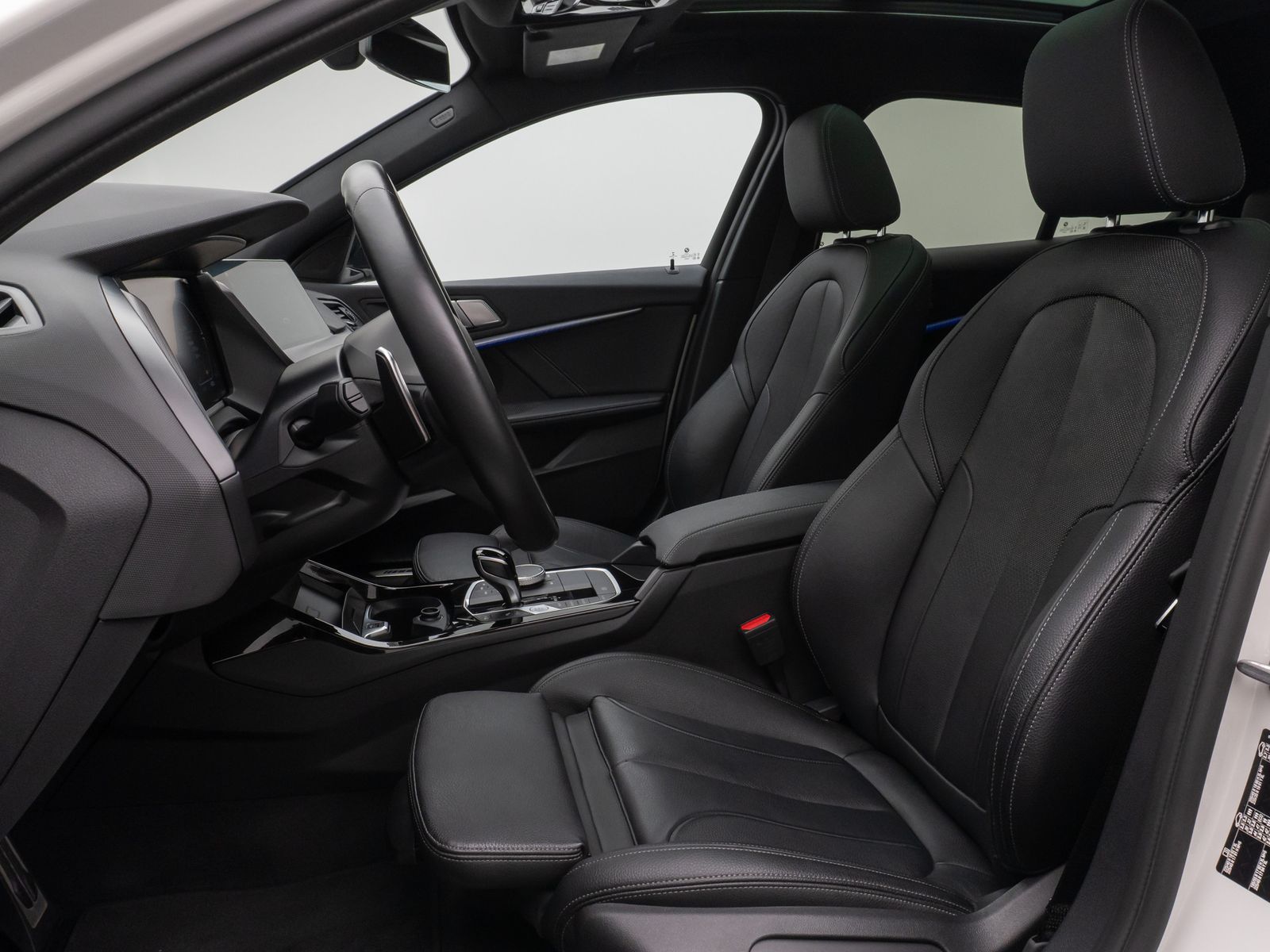 Fahrzeugabbildung BMW 120i M Sport Panoram Kamera DAB HiFi Komfort 19"