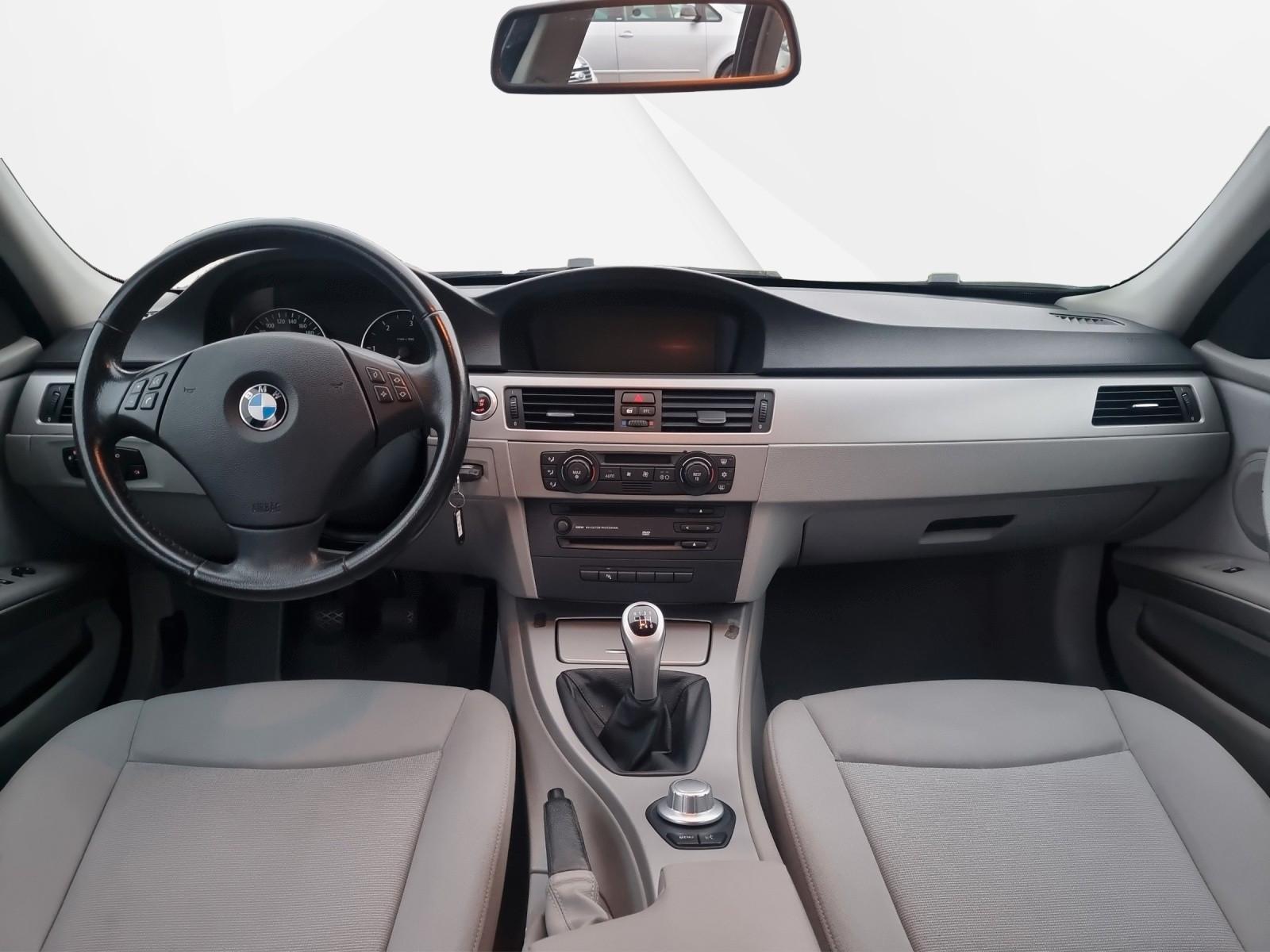 BMW 320 2005 — photo 8