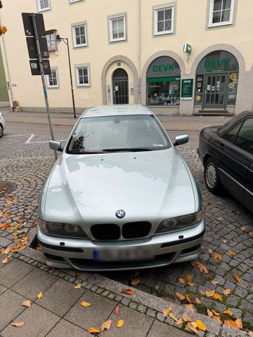 BMW E39 535i