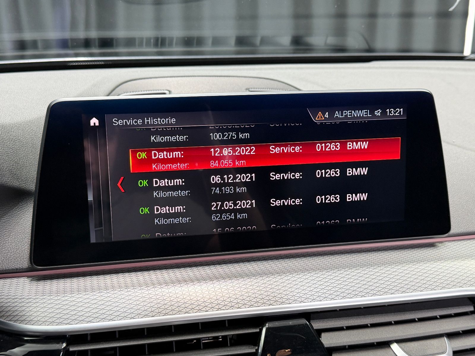 Fahrzeugabbildung BMW 540i Touring xDrive M Sport|HIFI|HuD|PANO|KEYLES