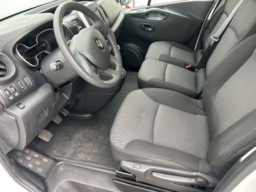 Renault Trafic - 11