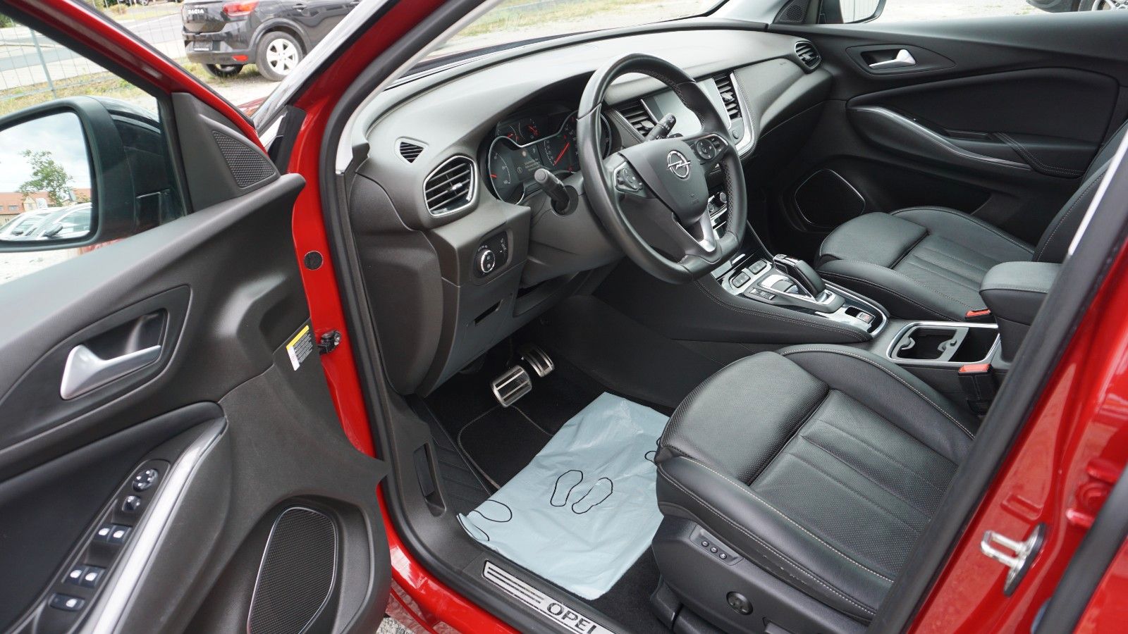 Fahrzeugabbildung Opel Grandland X Innovation Leder,Navi,LED,ACC,AHK