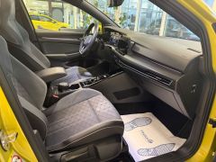 VW Golf  R-LINE DSG ACC PANO STANDHZG AHK GARANTIE