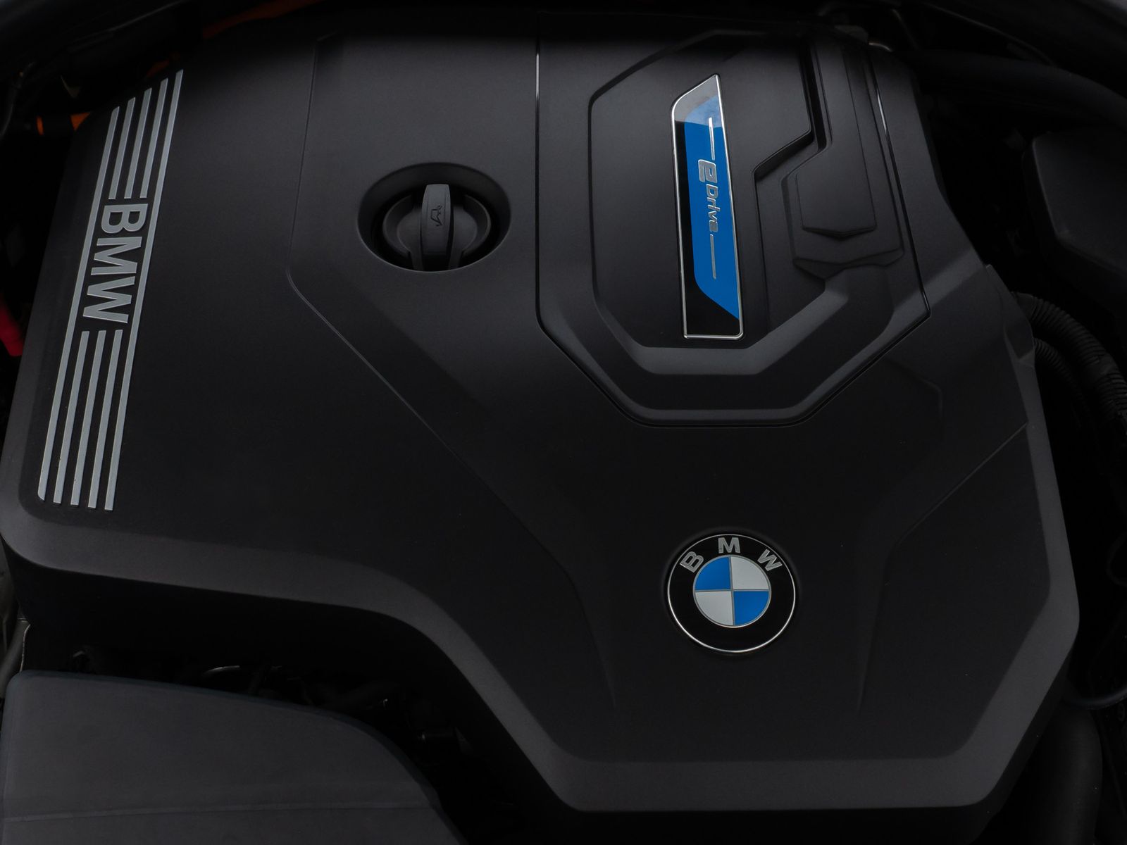 Fahrzeugabbildung BMW 330e M Sport Kamera Laser HUD HiFi AHK Stop&Go