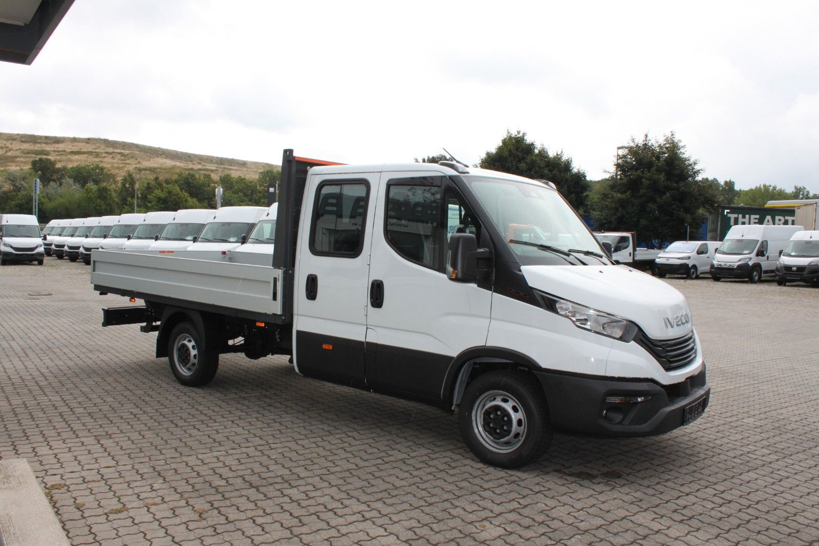 Fahrzeugabbildung Iveco Daily 35S18D Pritsche