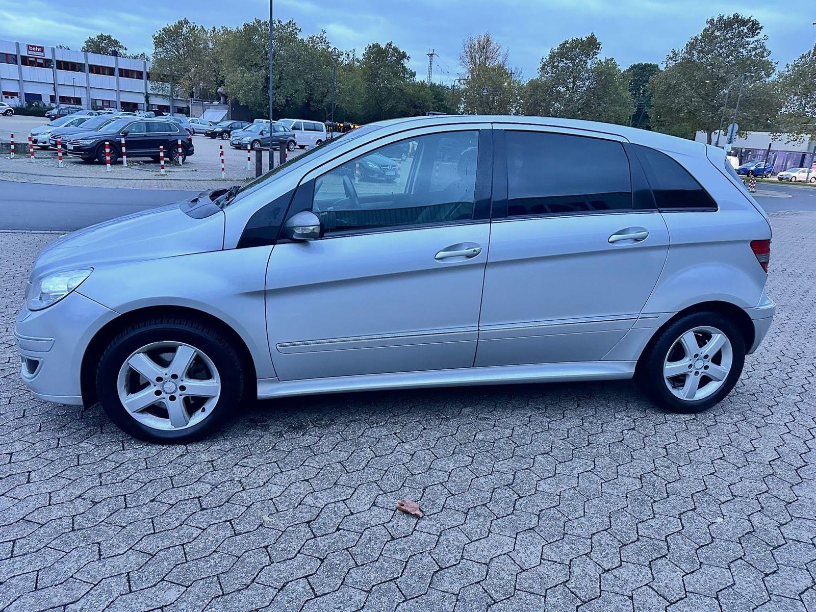 Mercedes-Benz B200 2008 — photo 12