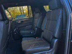 CHEVROLET Suburban High Country 6.2l V8 MY26