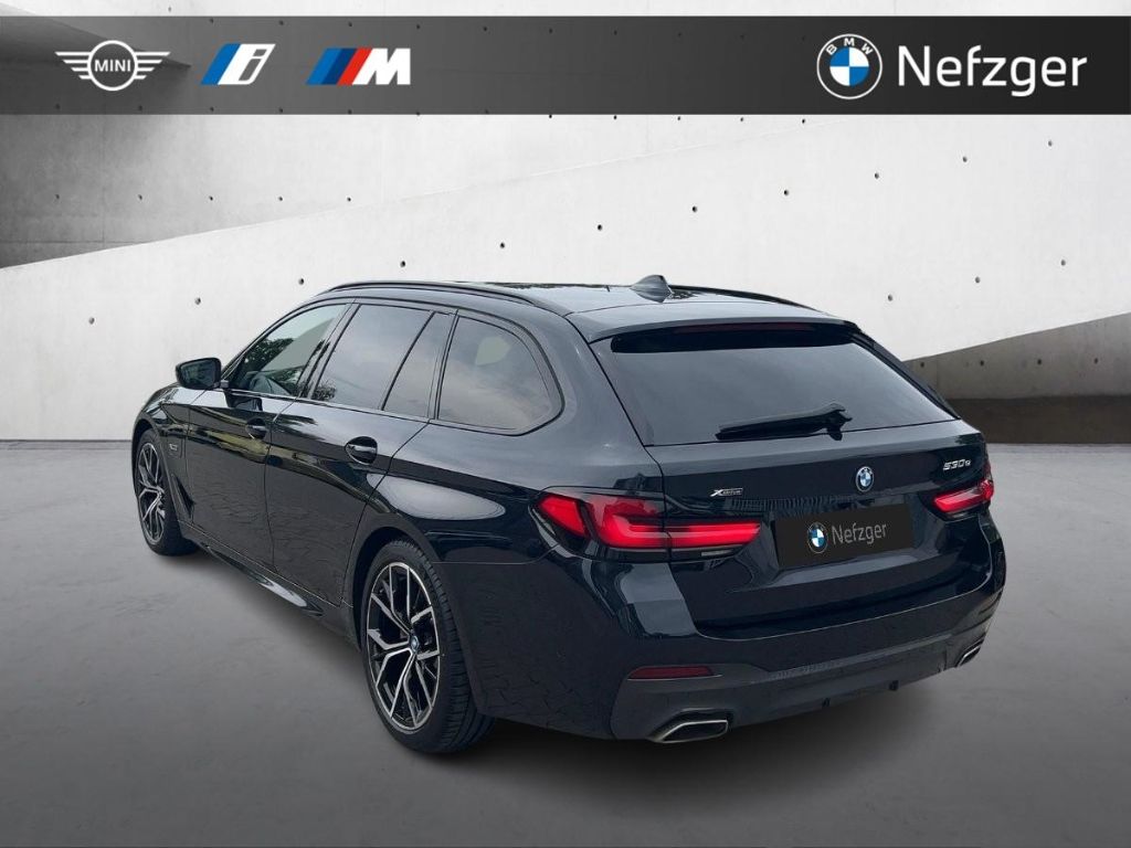 BMW 530 e xDrive Touring M-Sport HUD Pano H K Laser foto 3
