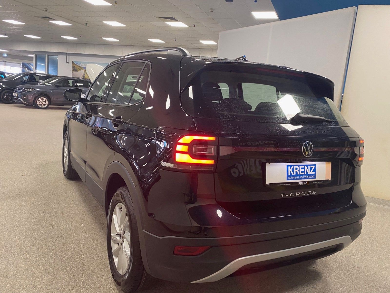 Fahrzeugabbildung Volkswagen T-Cross 1.0 TSI DSG+LIFE+SITZHEIZUNG+KLIMATRONIC